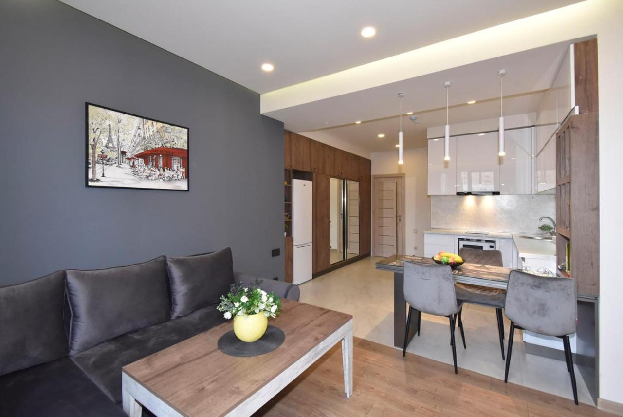 Home4You City Center Apartments Erevan Esterno foto
