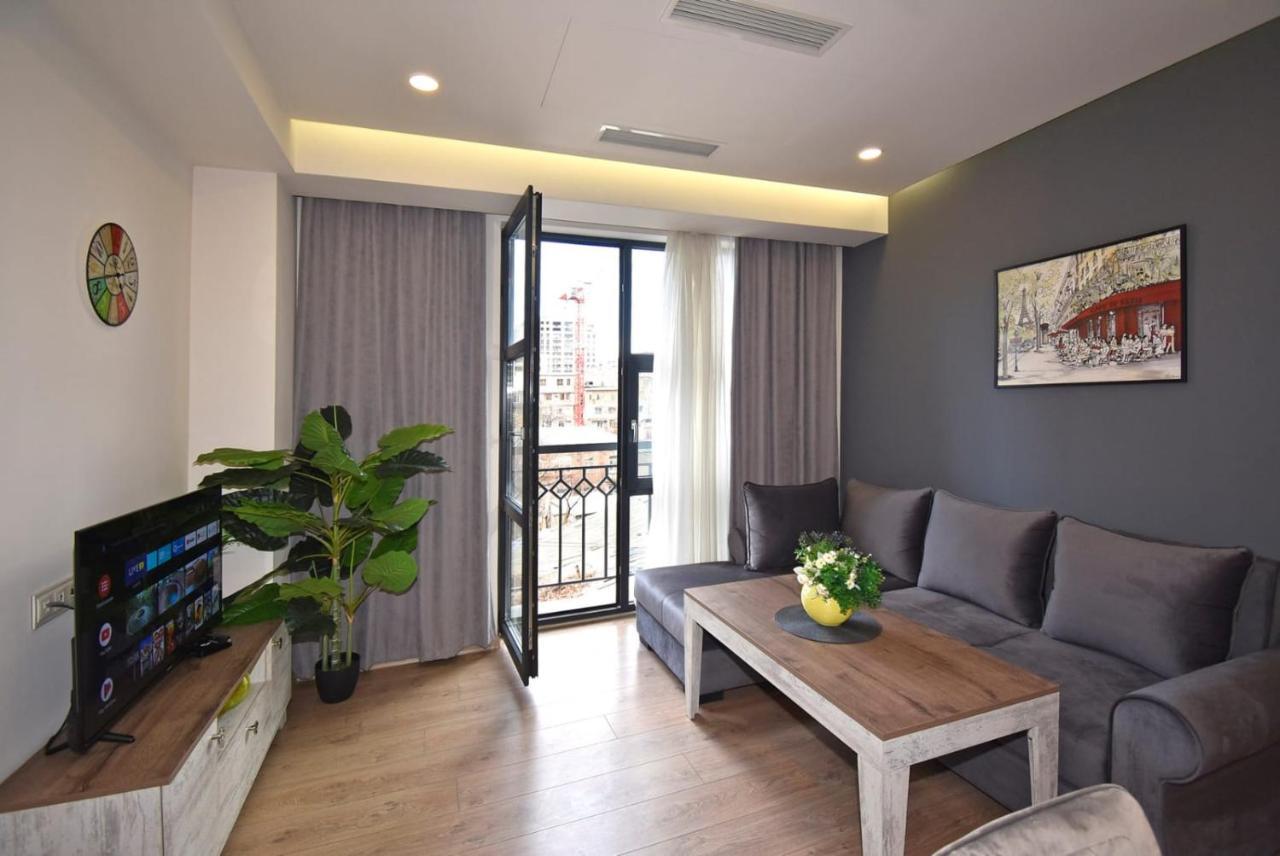Home4You City Center Apartments Erevan Esterno foto