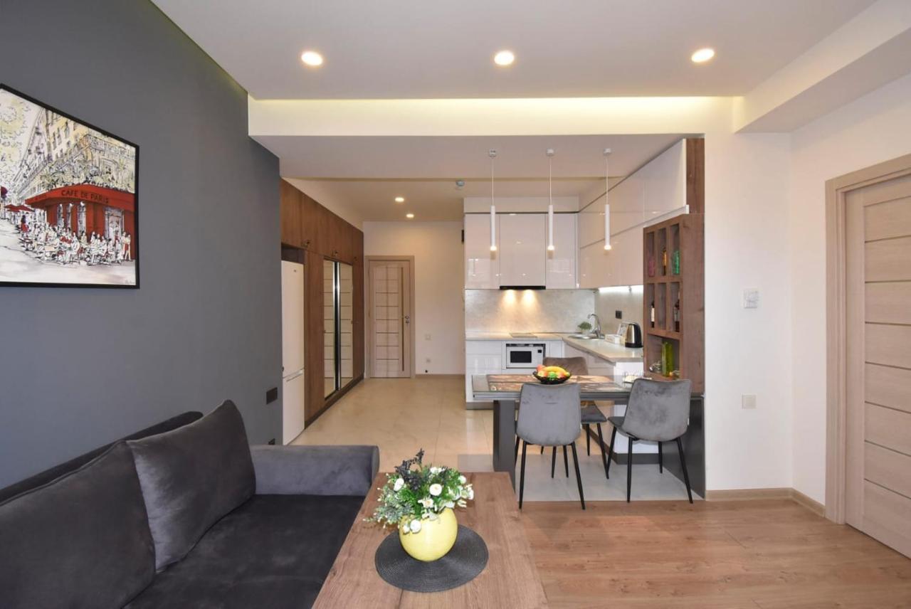 Home4You City Center Apartments Erevan Esterno foto