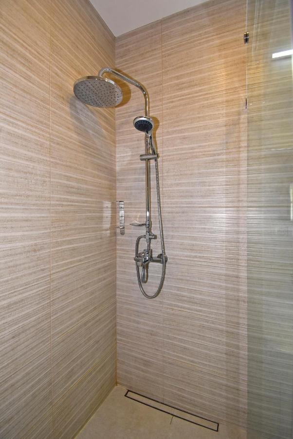 Home4You City Center Apartments Erevan Esterno foto